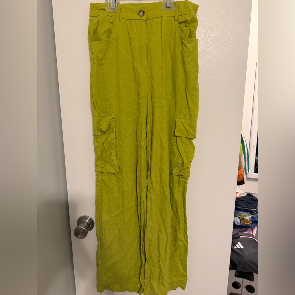 Women’s Lime Cargo Pants
